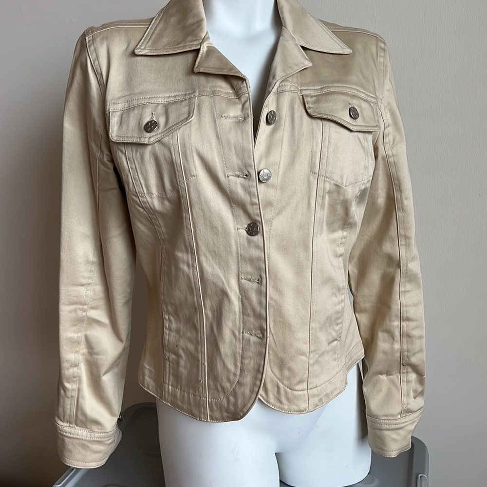 Jacket - Picture 2 of 6